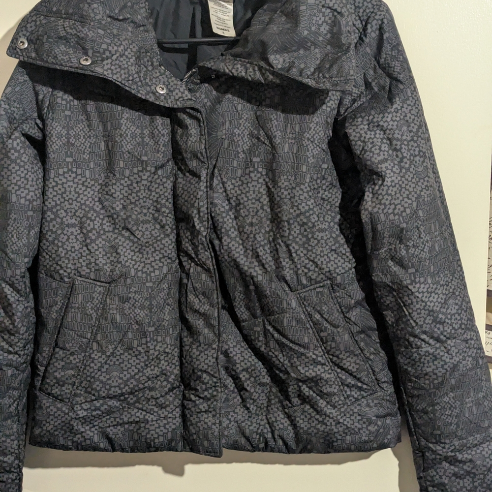 Women’s Dark Gray Patterned Insulated Jacket